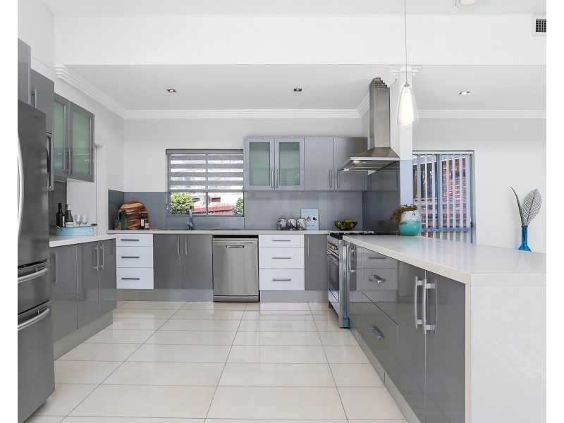 14 Anembo Avenue, Georges Hall NSW 2198