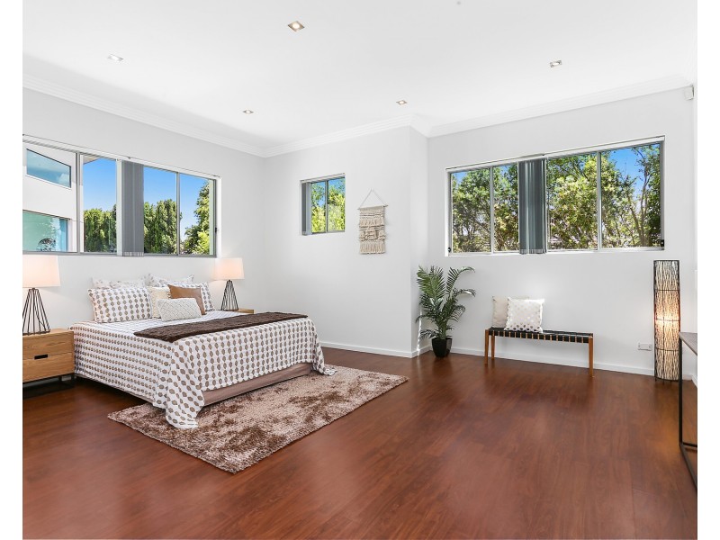 14 Anembo Avenue, Georges Hall NSW 2198