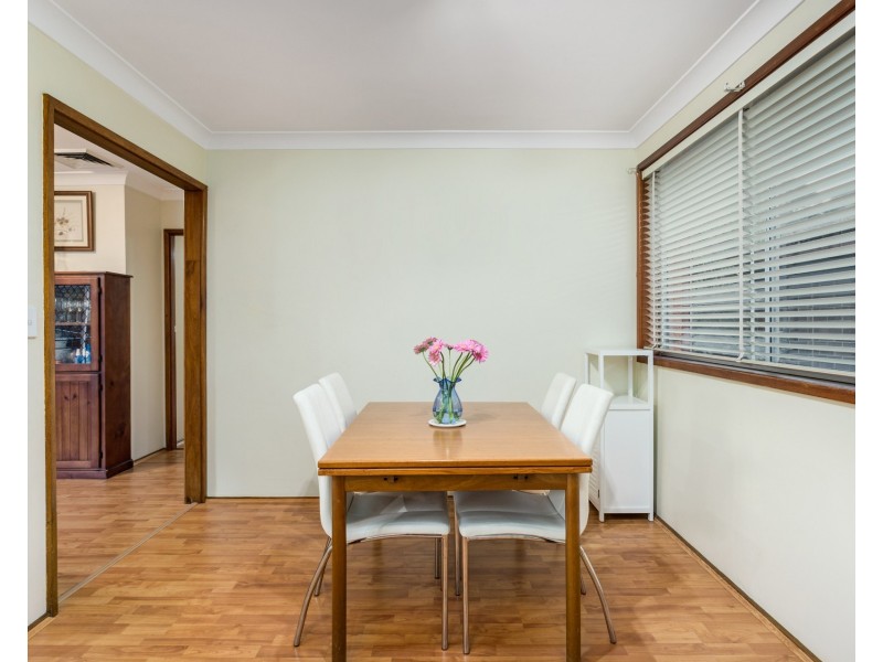 39 Sturt Avenue, Georges Hall NSW 2198