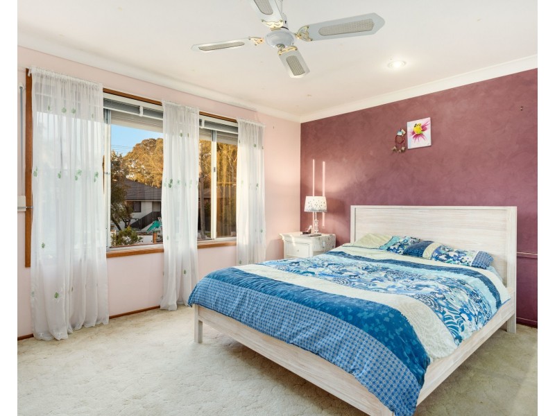 39 Sturt Avenue, Georges Hall NSW 2198