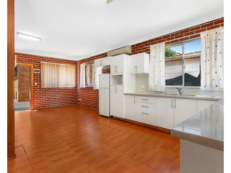 168 Old Kent Road, Mount Lewis NSW 2190