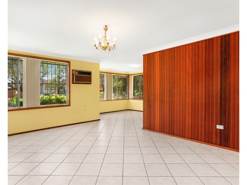 168 Old Kent Road, Mount Lewis NSW 2190