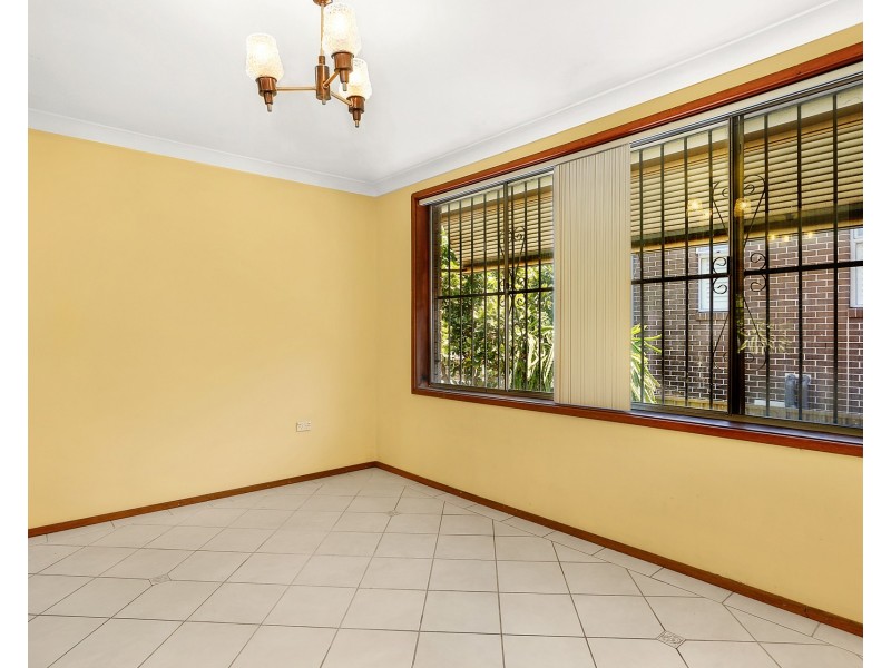 168 Old Kent Road, Mount Lewis NSW 2190