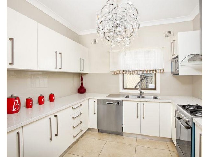 233 Waterloo Road, Greenacre NSW 2190