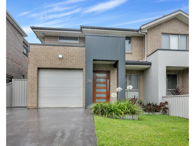 28 Sturt Avenue, Georges Hall NSW 2198