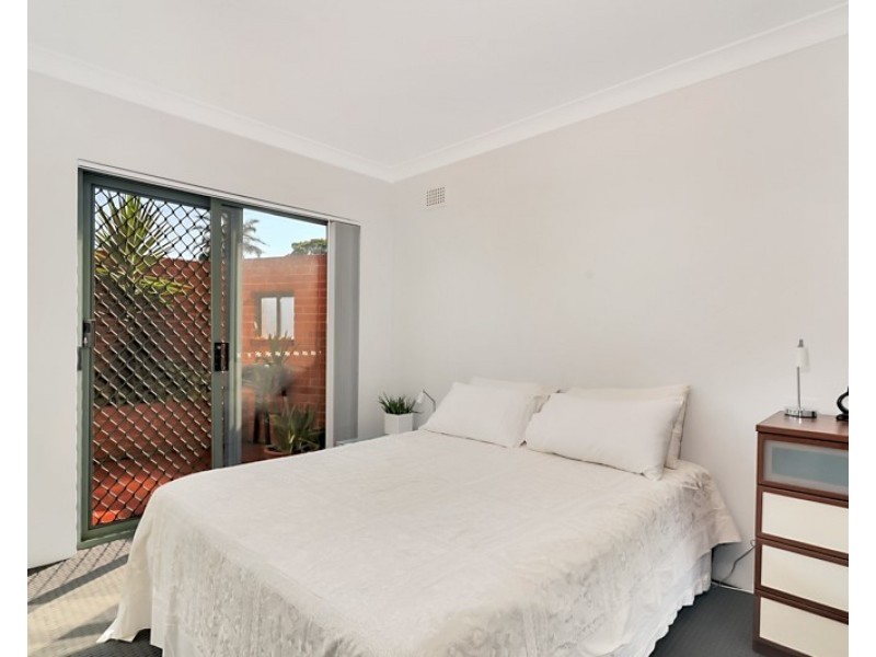 2/27-31 Crinan Street, Hurlstone Park NSW 2193
