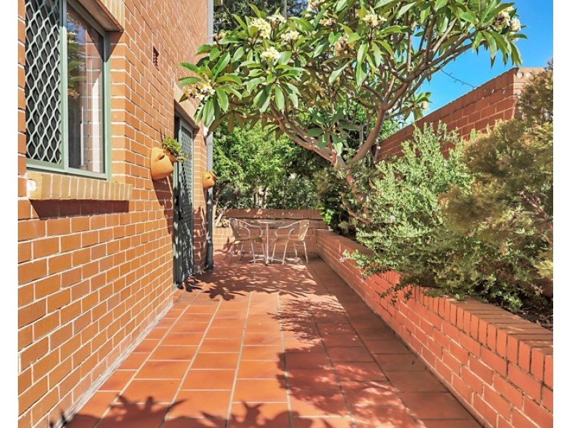 2/27-31 Crinan Street, Hurlstone Park NSW 2193