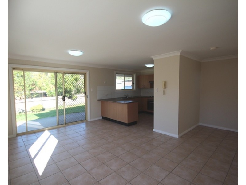 12 Swan Circuit, Green Valley NSW 2168