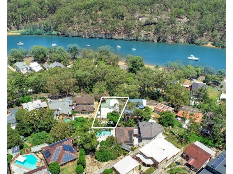 10 Carinya Road, Picnic Point NSW 2213