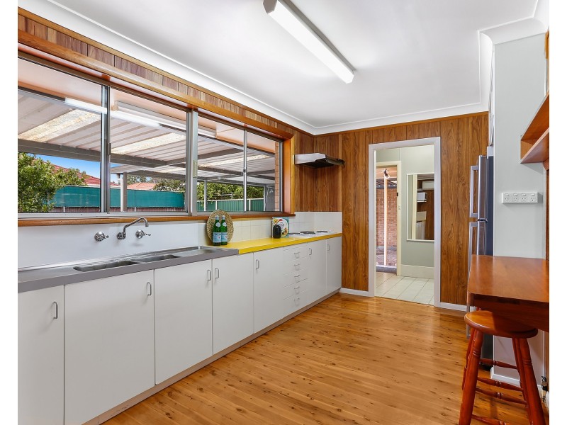 2 Kurrajong Avenue, Georges Hall NSW 2198