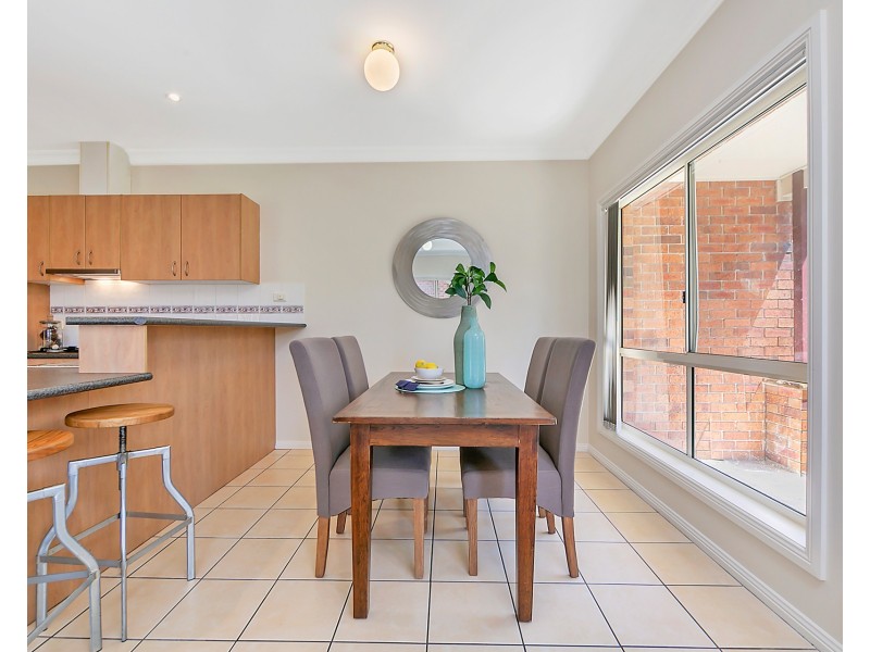 30B Fullerton Circuit, St Helens Park NSW 2560