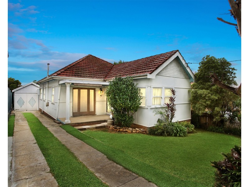 42 Armitree Street, Kingsgrove NSW 2208