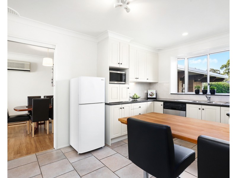 18 Universal Avenue, Georges Hall NSW 2198