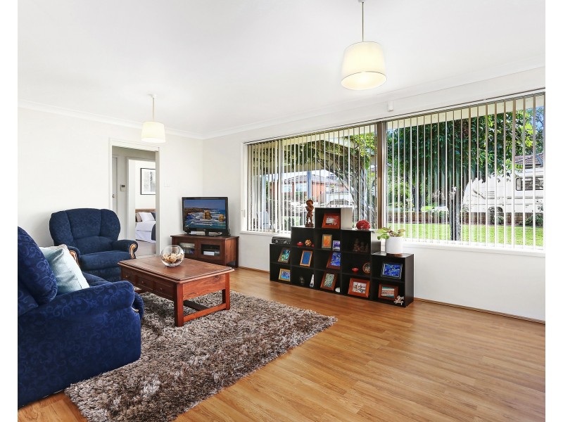 18 Universal Avenue, Georges Hall NSW 2198