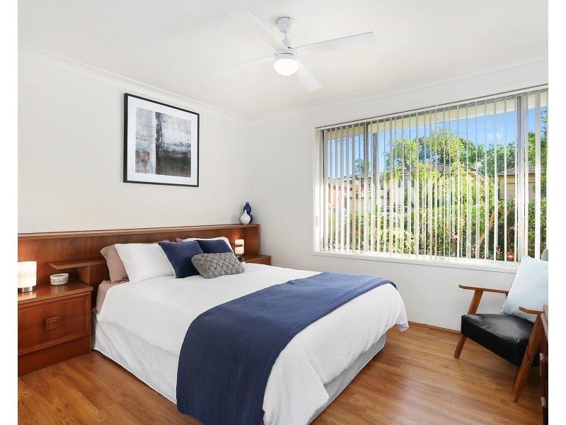 18 Universal Avenue, Georges Hall NSW 2198