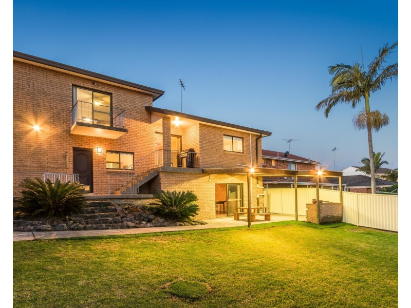 66 Sturt Avenue, Georges Hall NSW 2198