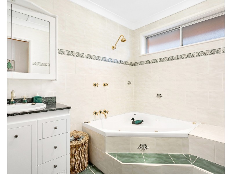 15 Talinga Avenue, Georges Hall NSW 2198