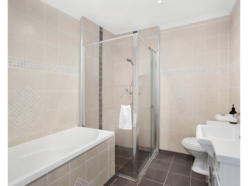 1 Flinders Road, Georges Hall NSW 2198