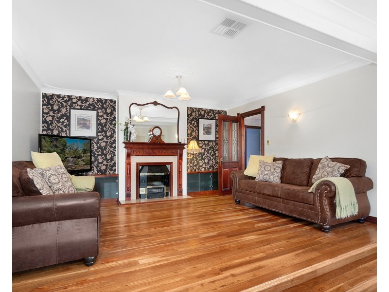 1 Flinders Road, Georges Hall NSW 2198