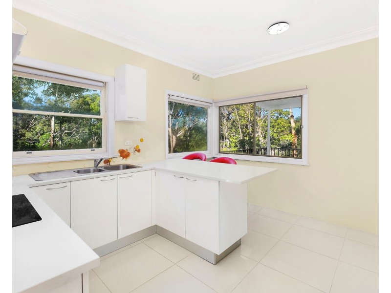 14 Carinya Road, Picnic Point NSW 2213