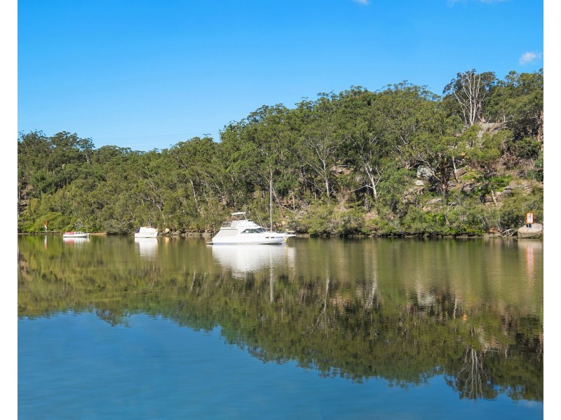 14 Carinya Road, Picnic Point NSW 2213
