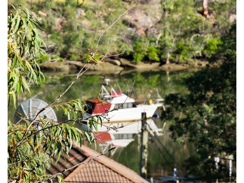 14 Carinya Road, Picnic Point NSW 2213