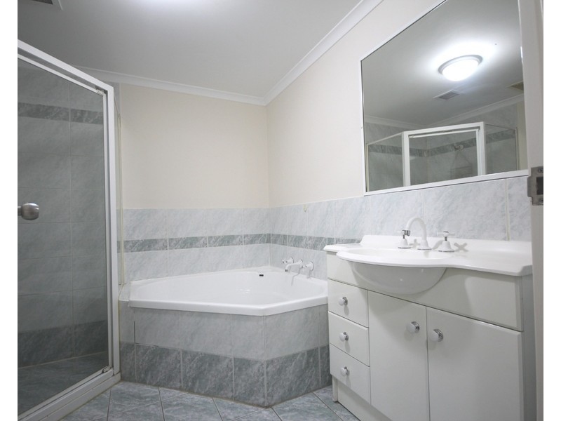 13/5-9 Marlene Crescent, Greenacre NSW 2190