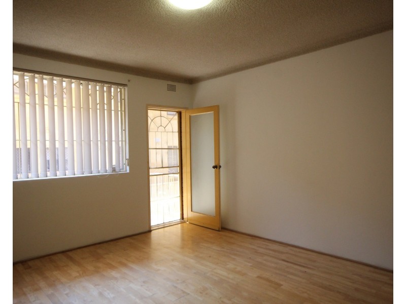 2/114 Rossmore Avenue, Punchbowl NSW 2196