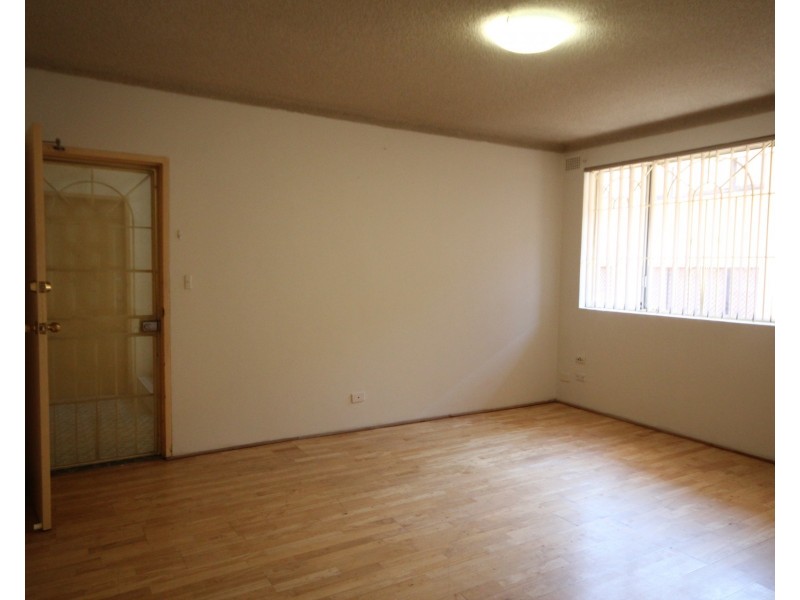 2/114 Rossmore Avenue, Punchbowl NSW 2196