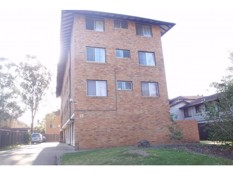 Unit 5/25 First Street, Kingswood NSW 2747