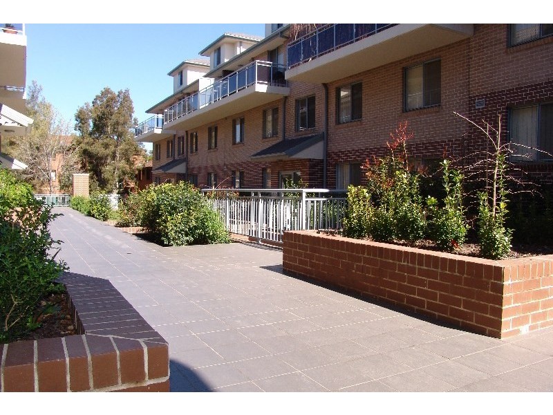Unit 13/14-20 Parkes Avenue, Werrington NSW 2747