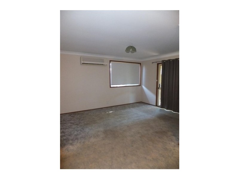 Unit 2/11 Chausson Place, Cranebrook NSW 2749