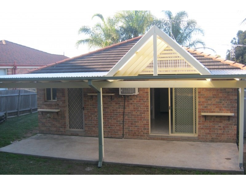 24 Kenneth Slessor Drive, Glenmore Park NSW 2745