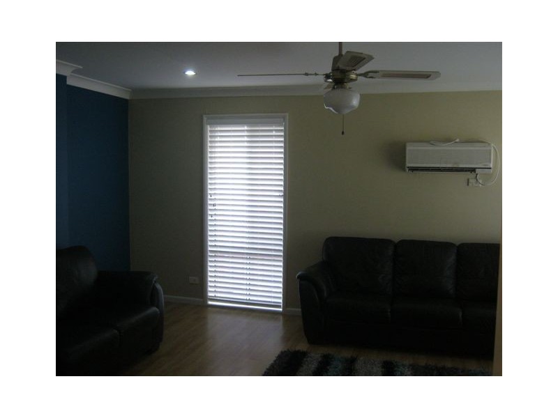 73 Warburton Crescent, Werrington County NSW 2747