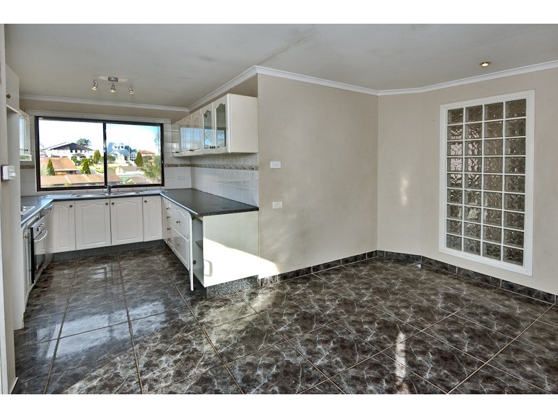 87 Farmview Drive, Cranebrook NSW 2749