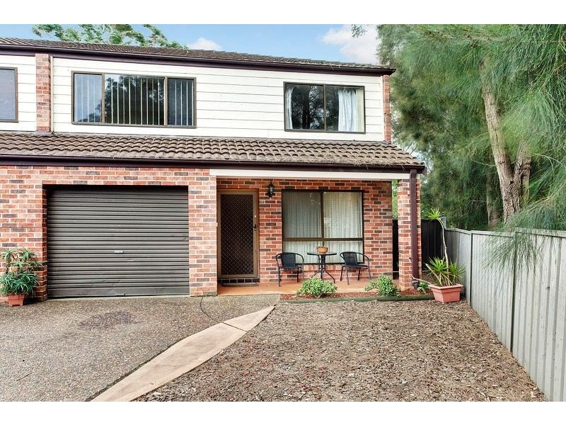 Unit 4/8 Mistletoe Avenue, Claremont Meadows NSW 2747