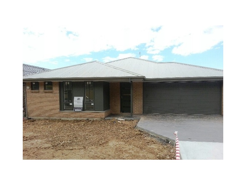 1402 Bluestone Crescent, Glenmore Park NSW 2745