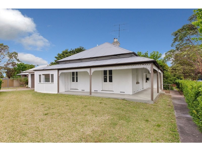 13 Castlereagh Street, Penrith NSW 2750