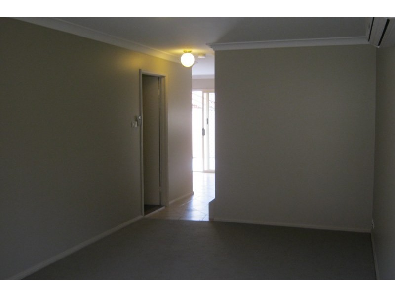 Unit 5/2 Dutton Place, Glenmore Park NSW 2745