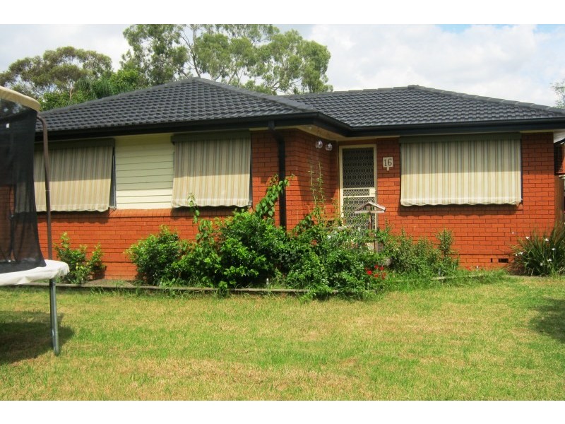 16 William Street, Cambridge Park NSW 2747