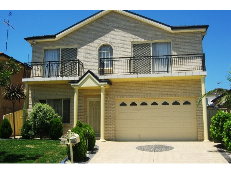 18 Lakewood Terrace, Glenmore Park NSW 2745