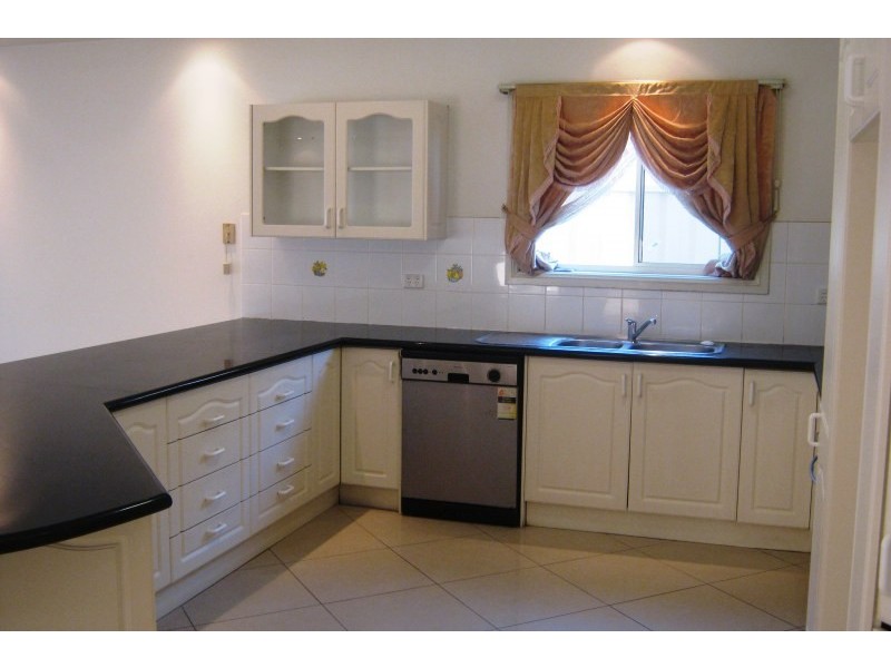 18 Lakewood Terrace, Glenmore Park NSW 2745