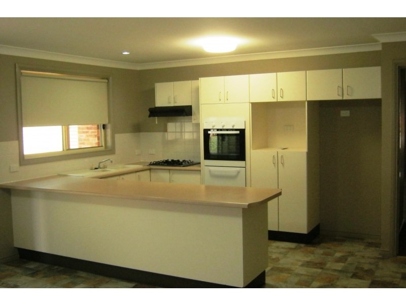 4 Marrett Way, Cranebrook NSW 2749