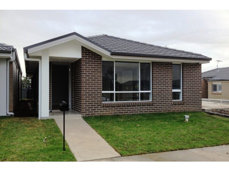 141 Glenmore Ridge, Glenmore Park NSW 2745