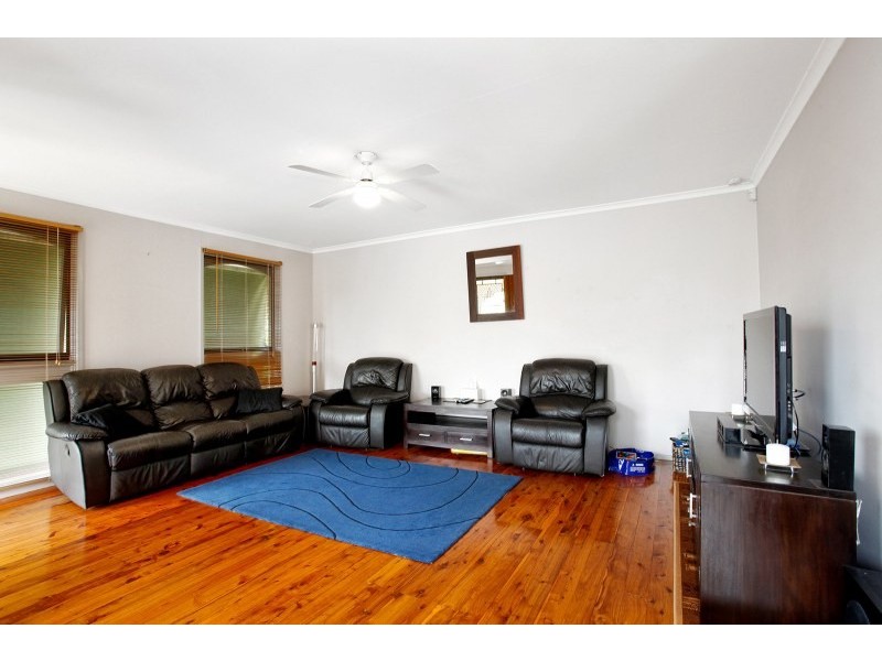 4 Scenic Circuit, Cranebrook NSW 2749