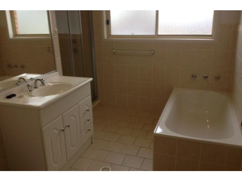 Unit 1/111 Wrench Street, Cambridge Park NSW 2747