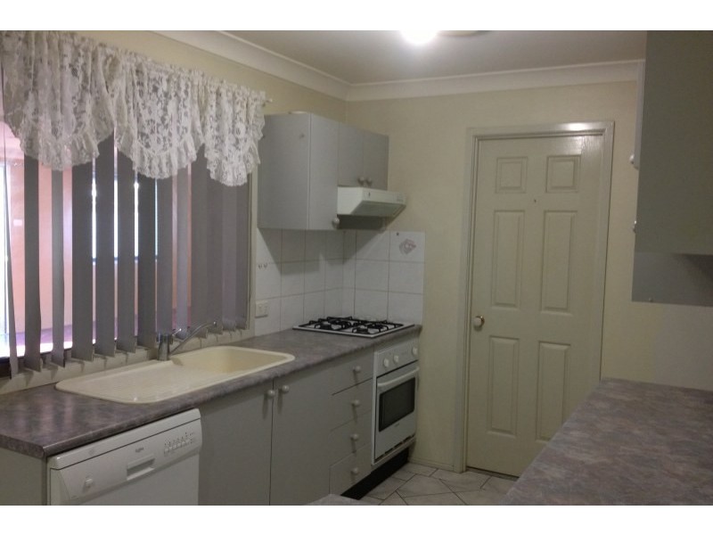 102 The Lakes Drive, Glenmore Park NSW 2745