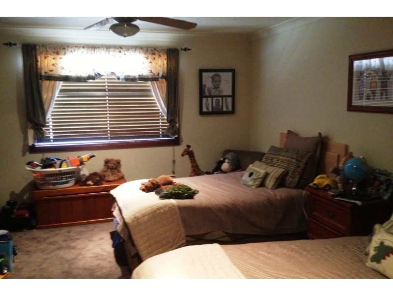 6 Hillside Circuit, Cranebrook NSW 2749