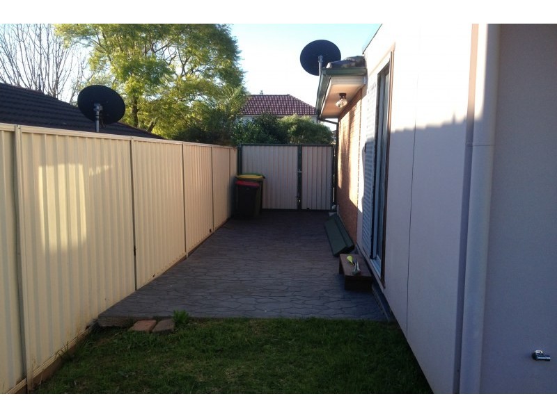 102 The Lakes Drive, Glenmore Park NSW 2745