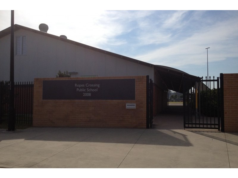 3 Semaphore Street, Ropes Crossing NSW 2760